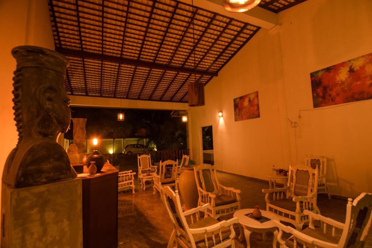 Mawella Beach Resort Tangalle Esterno foto