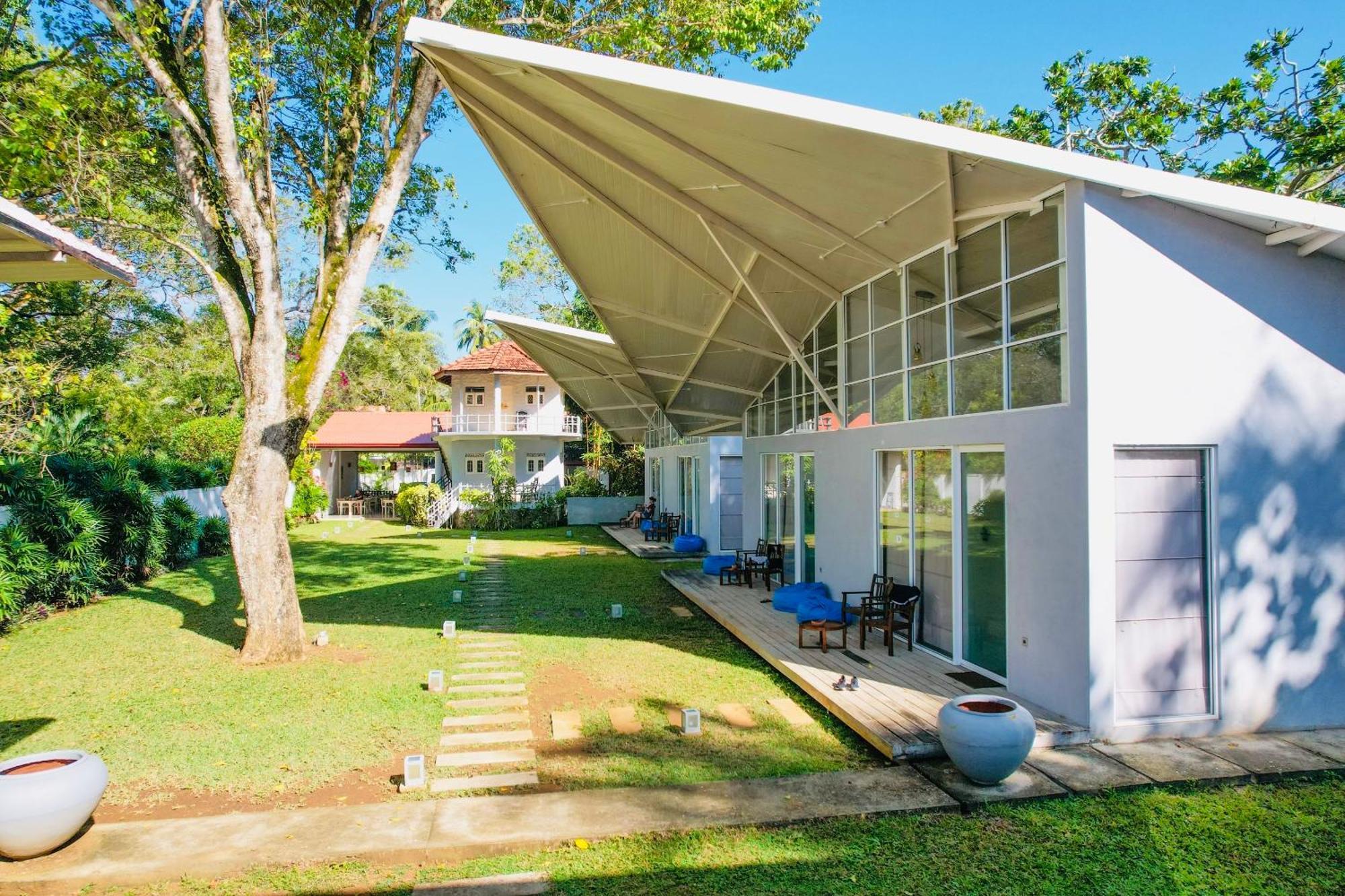Mawella Beach Resort Tangalle Esterno foto